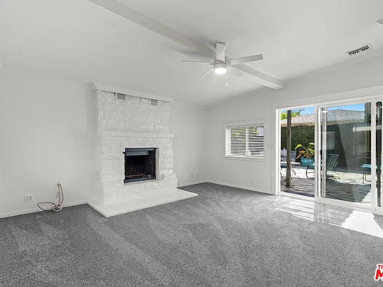 4352 Globe Ave — Photo 13