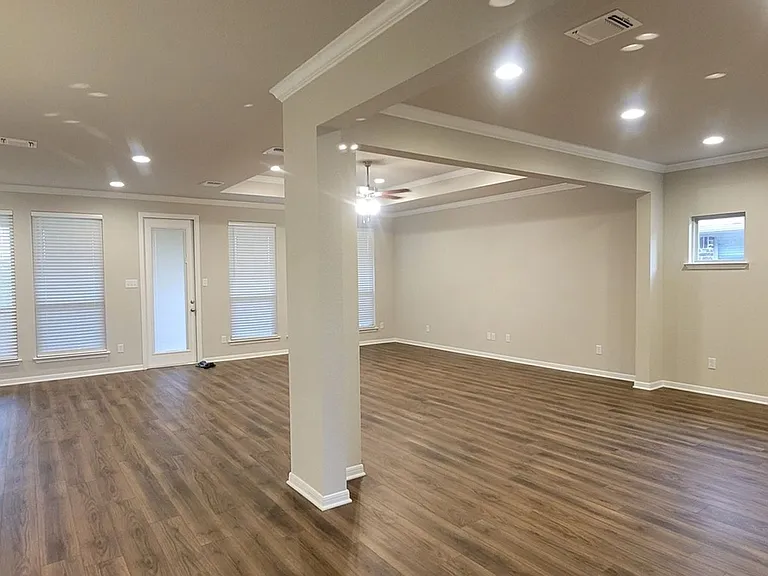 3206 Trinity Dr — Photo 8