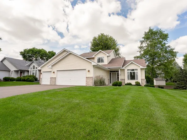 8284 Ashford Rd, Woodbury, MN 55125