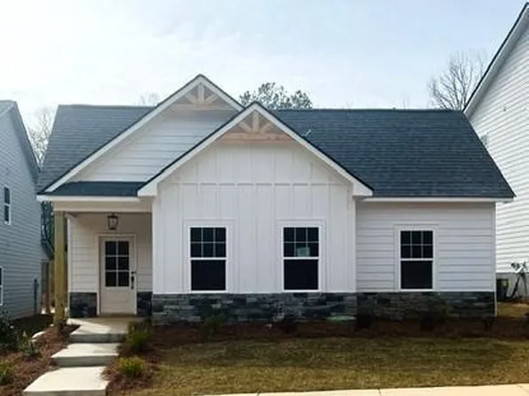 360 Creek Wood Park Dr, Ball Ground, GA 30107