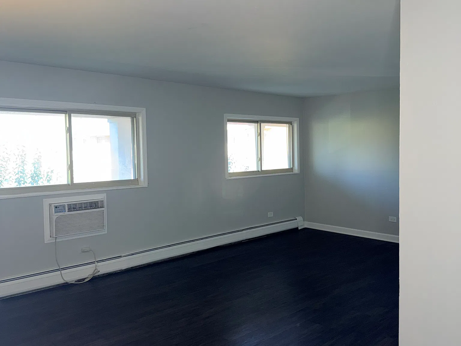 2 bed, 910 sqft, $1,900 — Photo 2