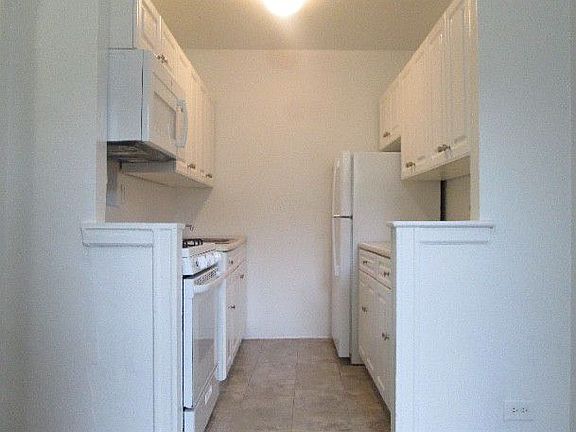 4th image of 110 Post Ave APT 302