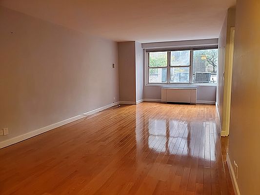 1st image of 155 W 68th St APT 209