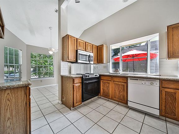 5th image of 4102 Meadowgold Ln