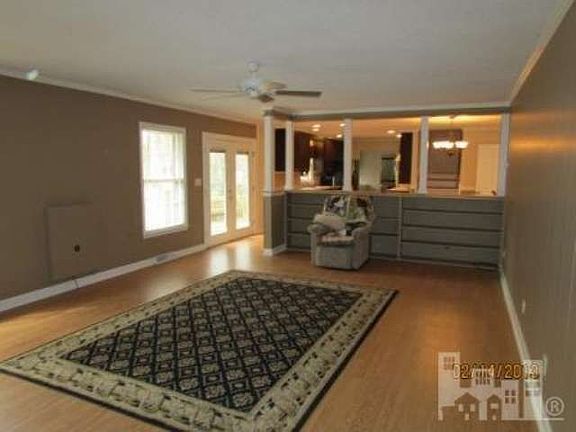 4th image of 9823 Sturgeon Dr