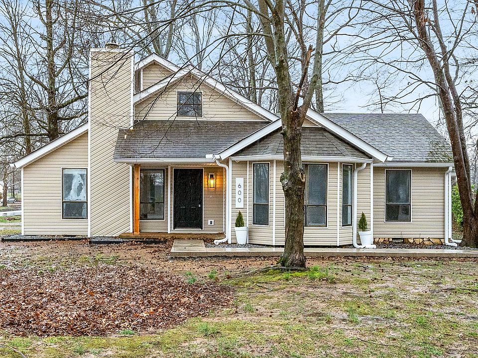 1st image of 600 Marigold Dr
