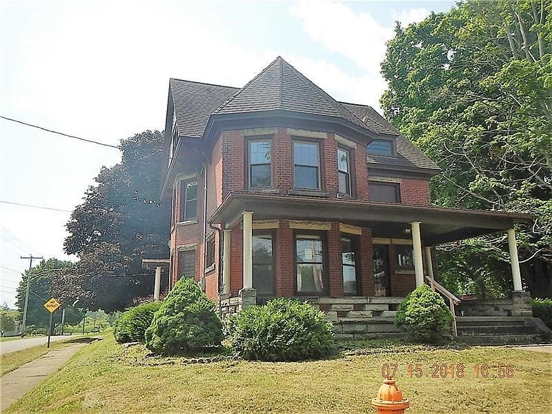 1st image of 392 E Erie St