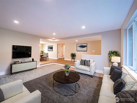 4th image of 5102 DONNELLY Drive SE