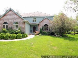 1208 Oak Creek Rd, Mahomet, IL 61853