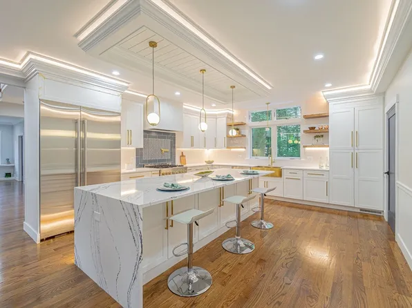 26 Gedick Rd, Burlington, MA 01803