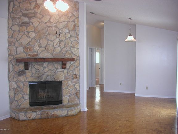 3rd image of 8782 Townsquare Dr S