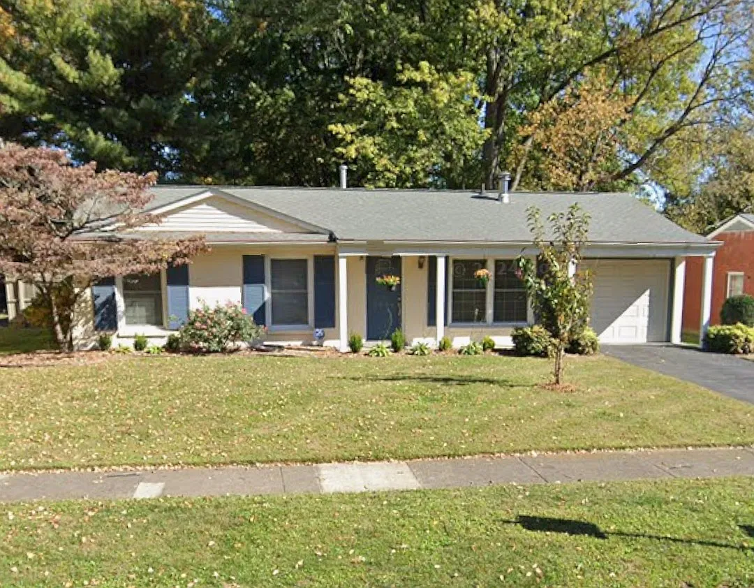 3 bed, 1053 sqft, $2,000 — Photo 1