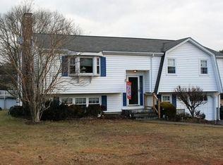 21 Elaine Cir, Bellingham, MA 02019