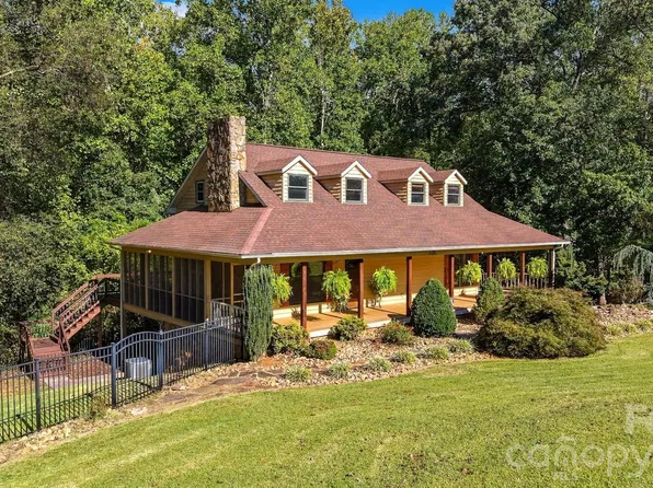 4013 Carlton Dr, Claremont, NC 28610