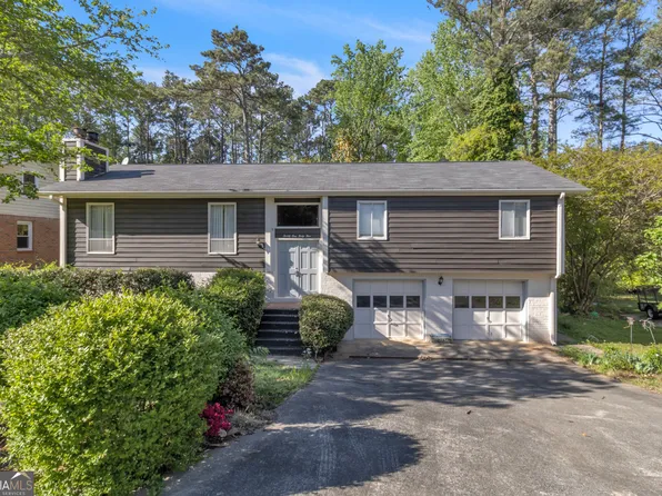 2145 Sandgate Cir, Atlanta, GA 30349