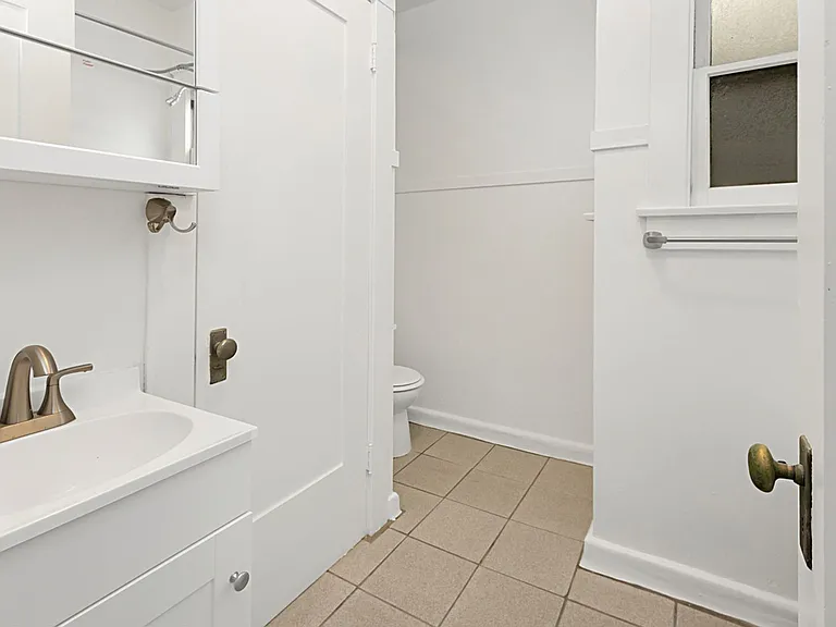 Grandview Apartments — Photo 50