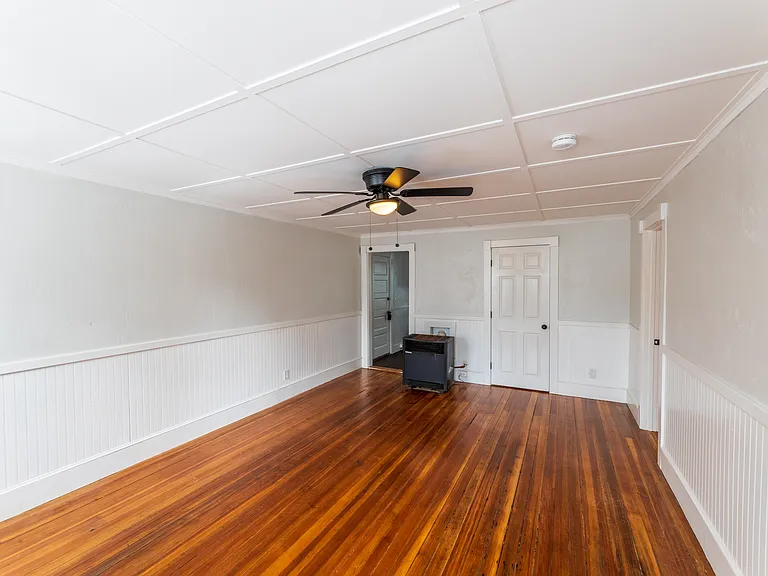 22 Forest Avenue Ct #3N — Photo 6