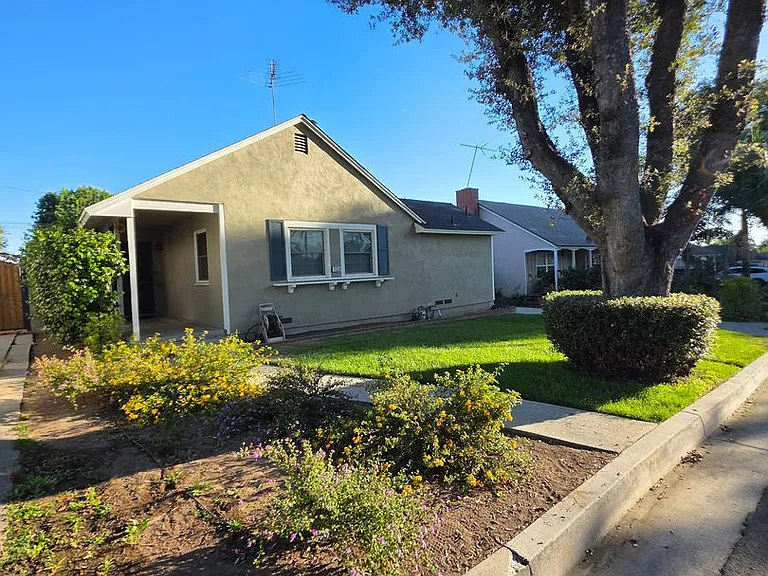 11324 Whitley St — Photo 2