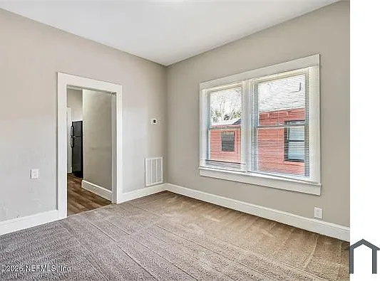 1519 W 6th St — Photo 16