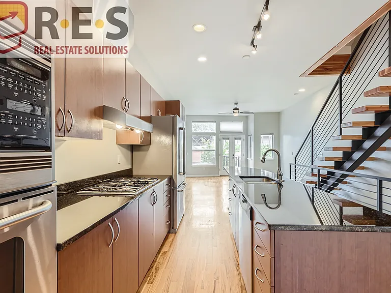 2708 Blake St — Photo 6