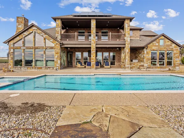 221 Pinnacle Peak Ln, Weatherford, TX 76087