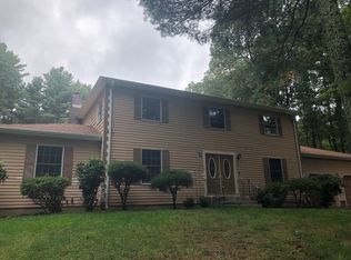 40 White Pine Dr, Glocester, RI 02814
