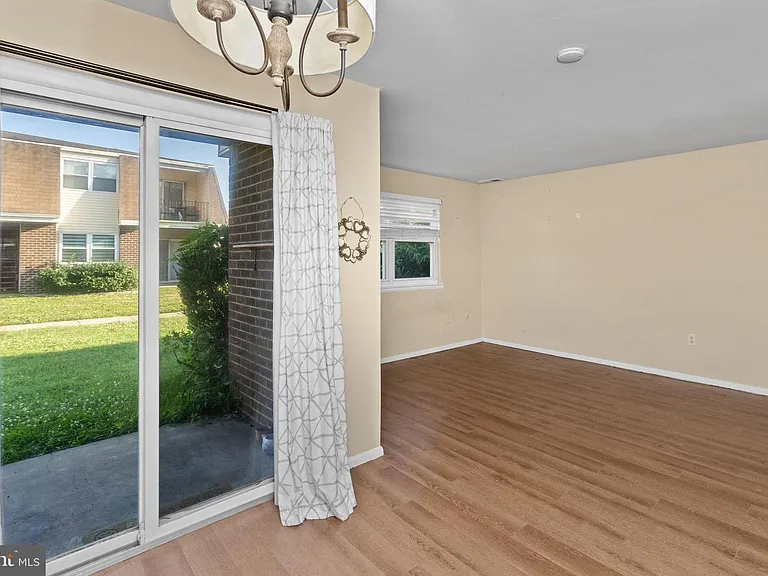 14 Florence Tollgate Pl #4 — Photo 6