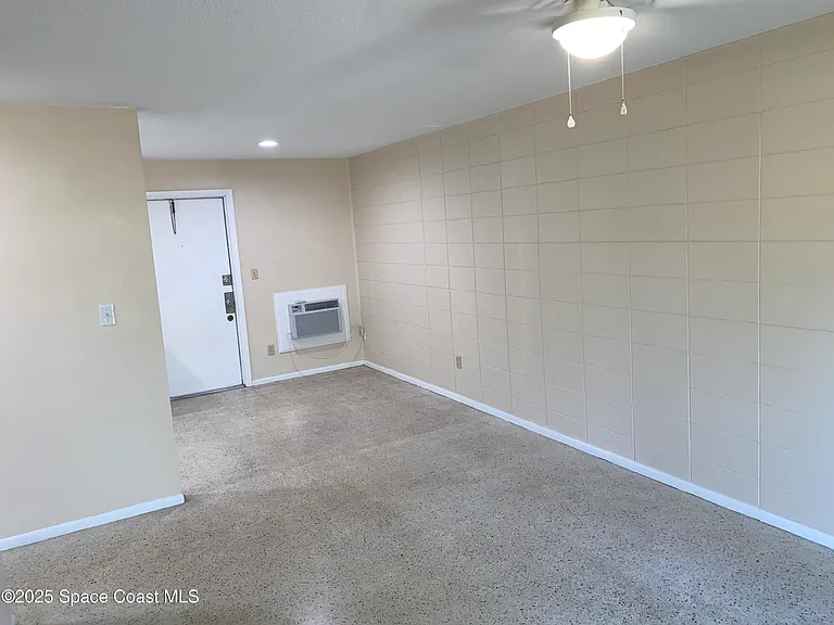 1558 Guava Ave #B — Photo 8