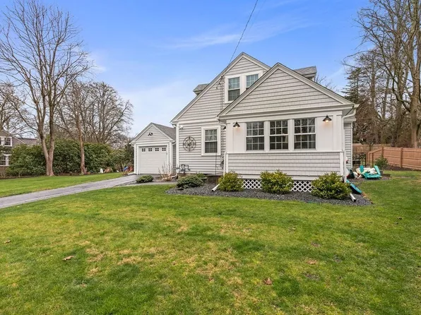 182 Woods Hole Rd, Falmouth, MA 02540