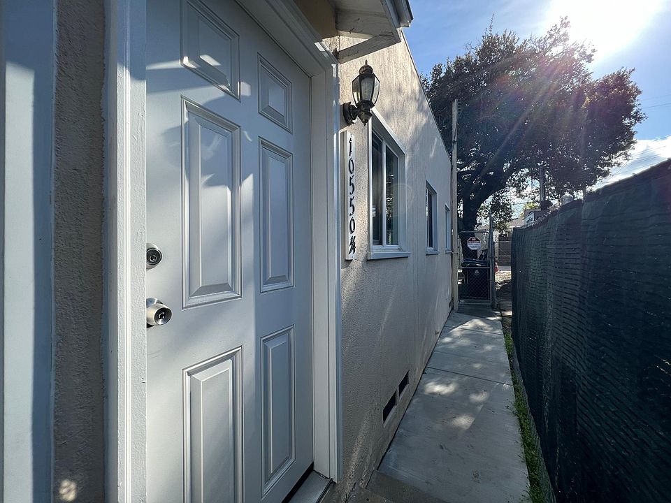 1st image of 10550 Victory Blvd