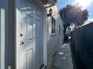 10550 Victory Blvd, North Hollywood, CA 91606
