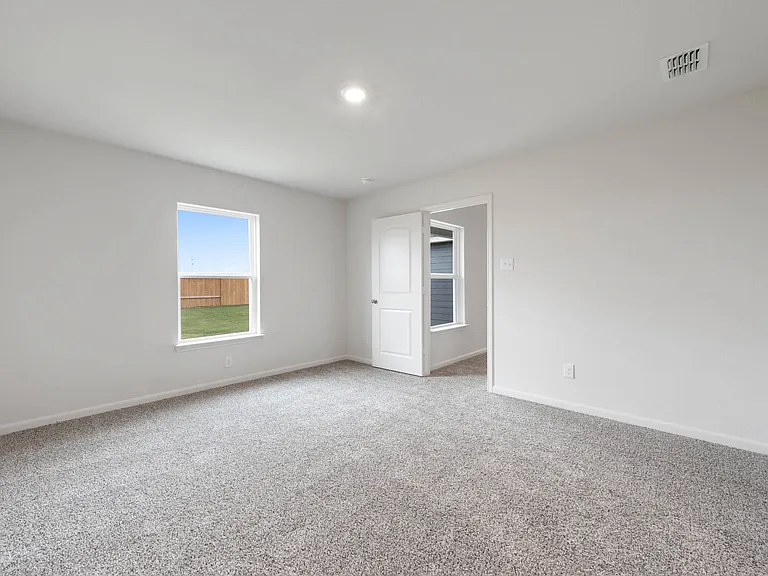 Delano Estates — Photo 37