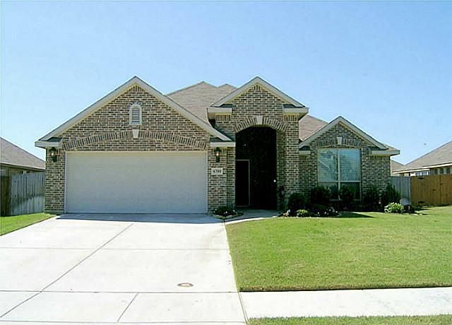 1st image of 4700 Oakview Dr