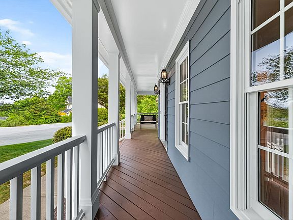 5th image of 225 Rosenberry Hills Dr