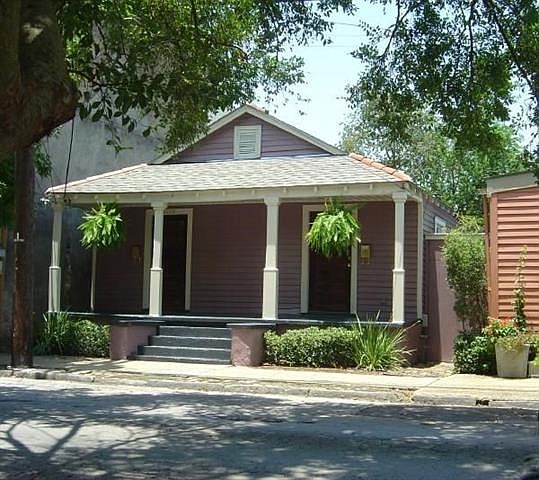 1st image of 2411 Chartres St