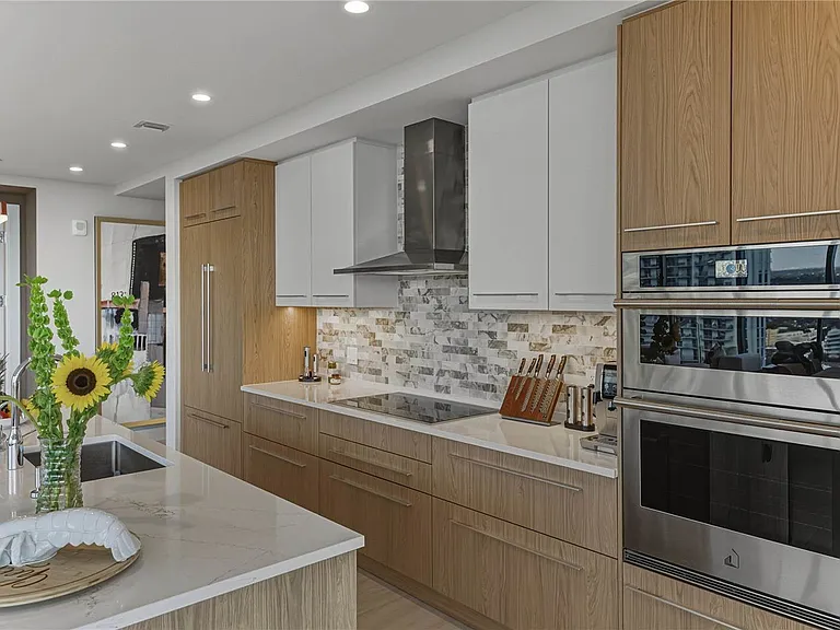 275 1st Ave S #1701 — Photo 39