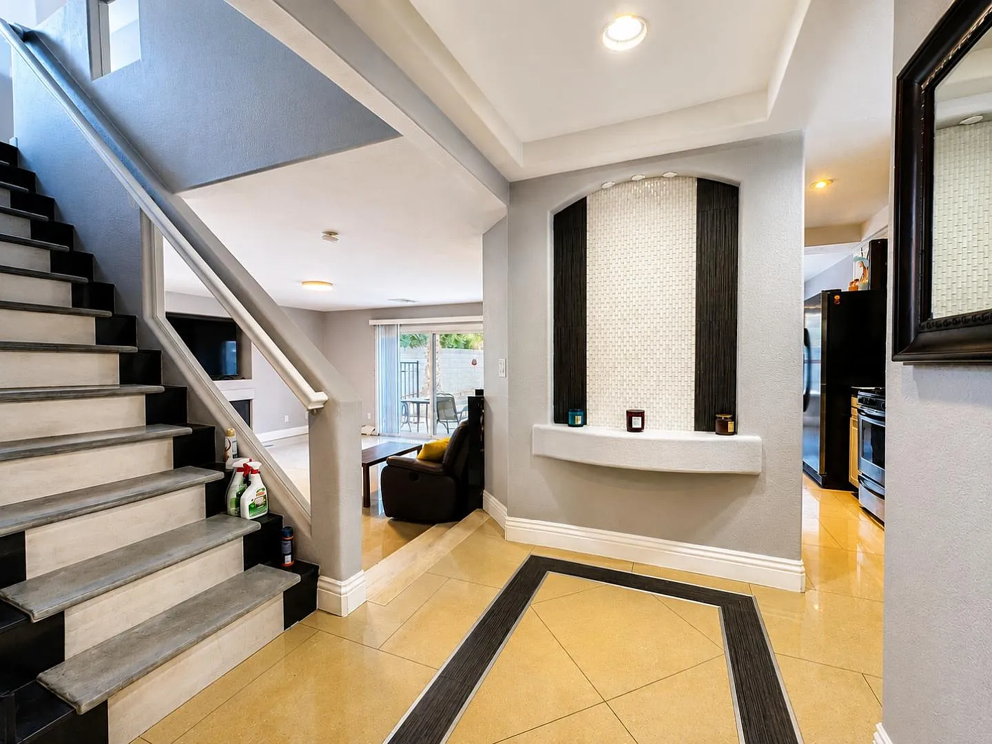 9706 Powell Plateau Ct — Photo 4