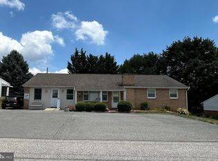 825 Edgewood Rd, York, PA 17402