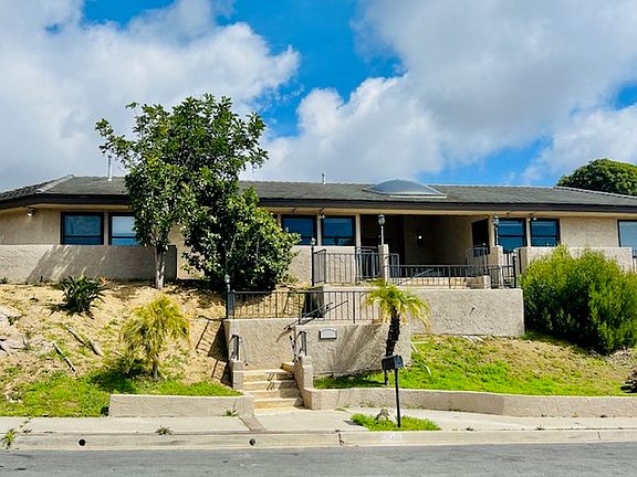 3rd image of 2441 Dresden Pl
