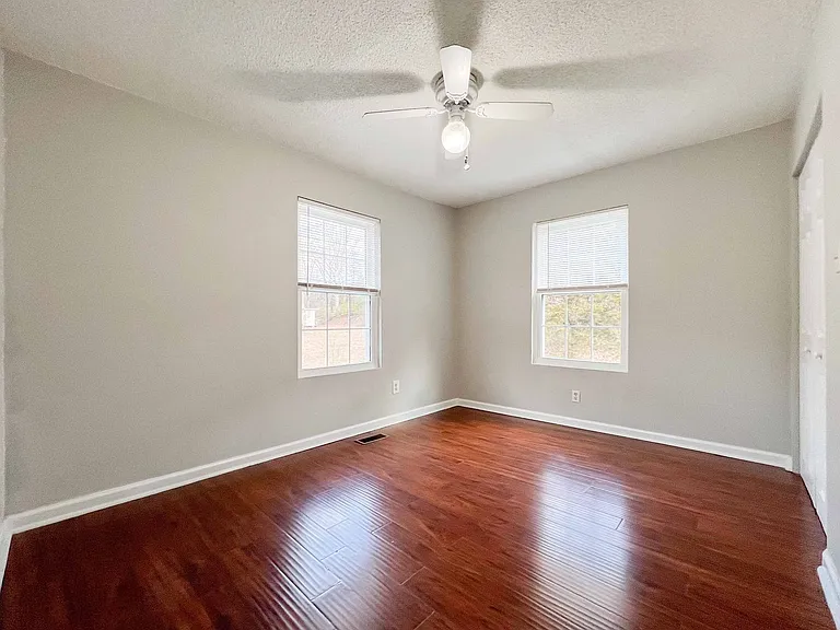 712 Canton Hollow Rd — Photo 8