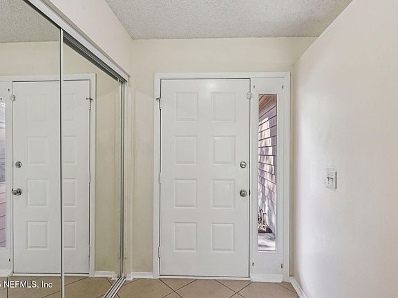 5th image of 3015 COBBLEWOOD Lane E