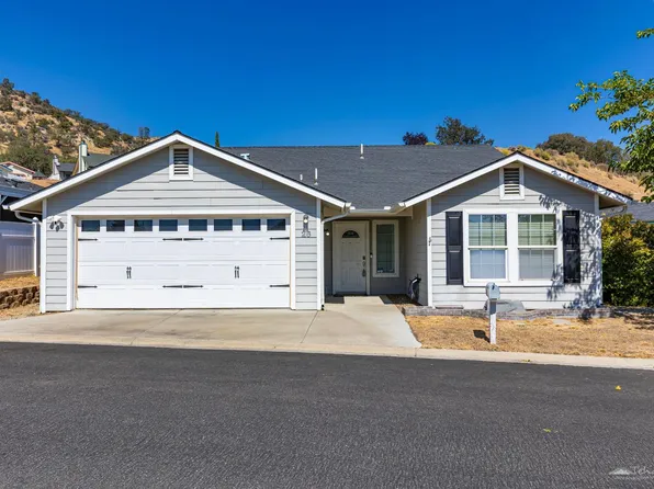 21276 White Pine Dr Space 26, Tehachapi, CA 93561