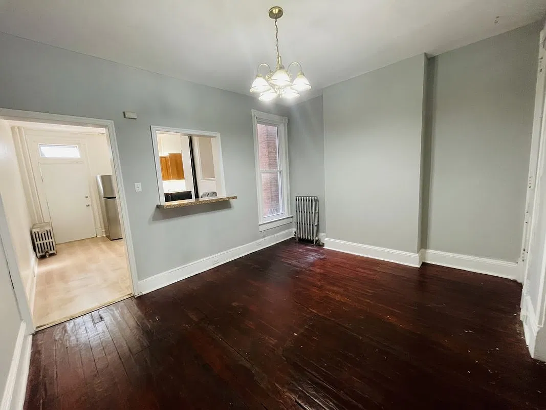 3 bed, 1.0 bath, 1260 sqft, $1,500 — Photo 3