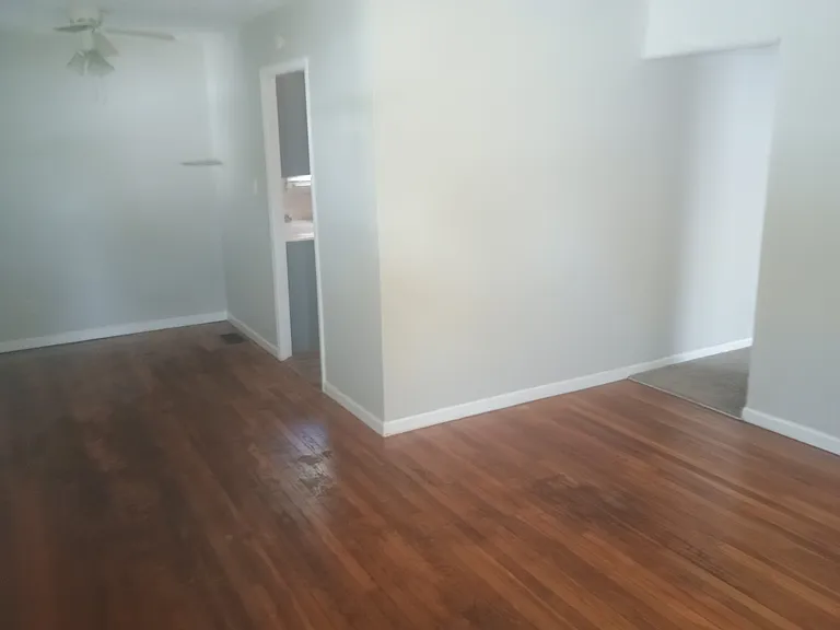 1808 Bacon St — Photo 2