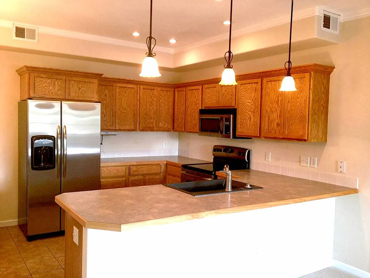 Building Photo - 110 Beacon Way #5D