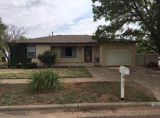 711 11th St, Abernathy, TX 79311