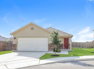13022 Linberry Ln, Saint Hedwig, TX 78152