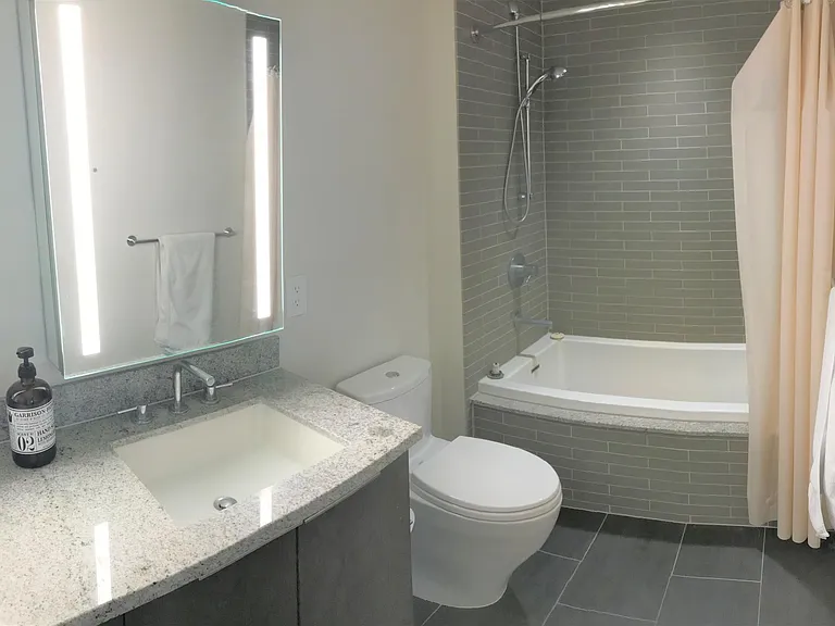 1001 Queen St #3205 — Photo 14