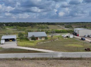 27 Stehle Rd, Victoria, TX 77905