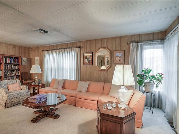 5th image of 568 Mill Pond Dr